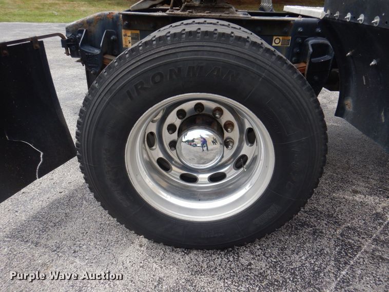 image for item DP0315 2013 Peterbilt 337  semi truck