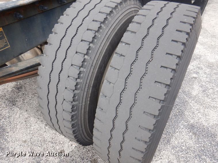 image for item DP0315 2013 Peterbilt 337  semi truck