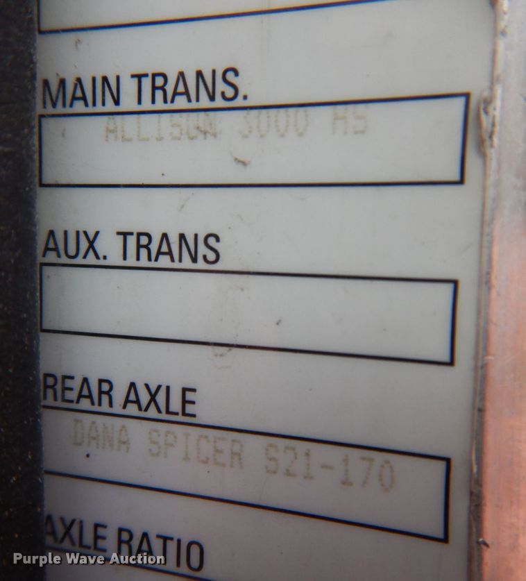 image for item DP0315 2013 Peterbilt 337  semi truck