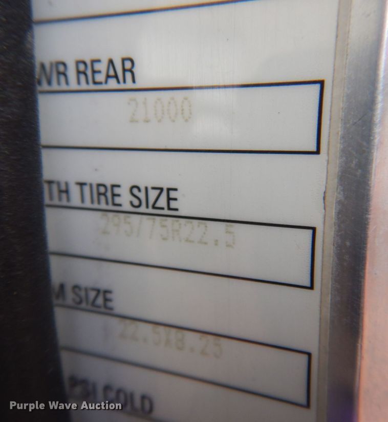 image for item DP0315 2013 Peterbilt 337  semi truck