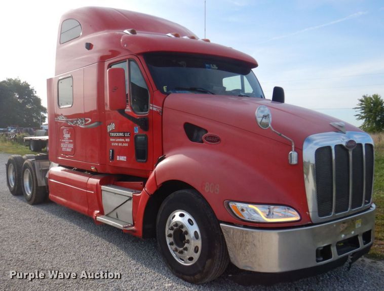 image for item DP0316 2005 Peterbilt 387  semi truck