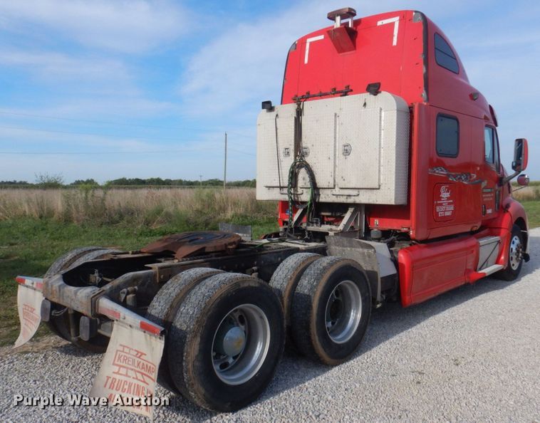 image for item DP0316 2005 Peterbilt 387  semi truck