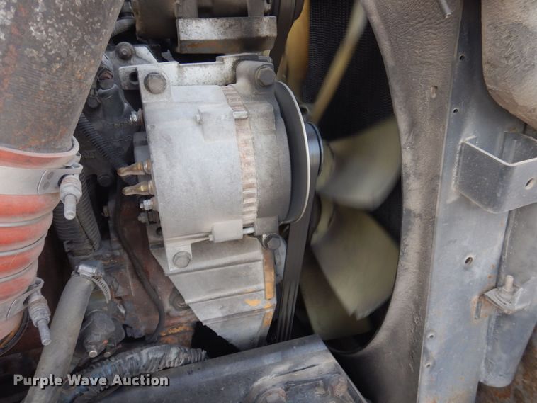 image for item DP0316 2005 Peterbilt 387  semi truck