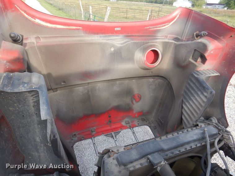 image for item DP0316 2005 Peterbilt 387  semi truck