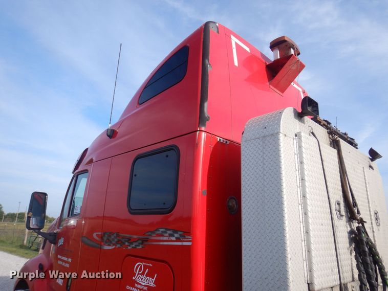 image for item DP0316 2005 Peterbilt 387  semi truck