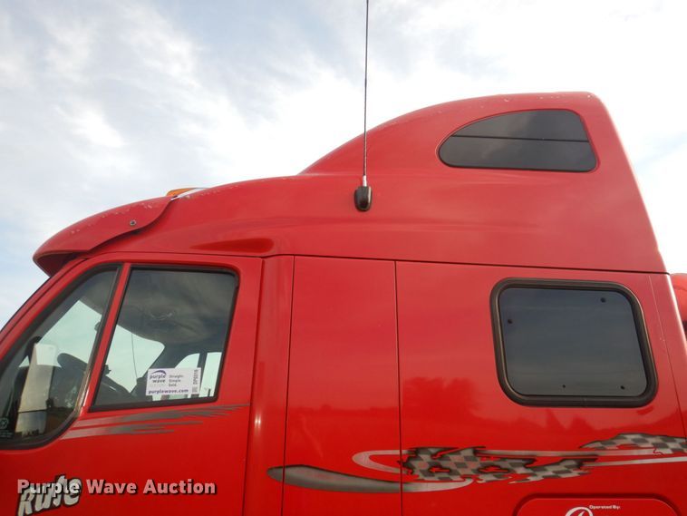 image for item DP0316 2005 Peterbilt 387  semi truck