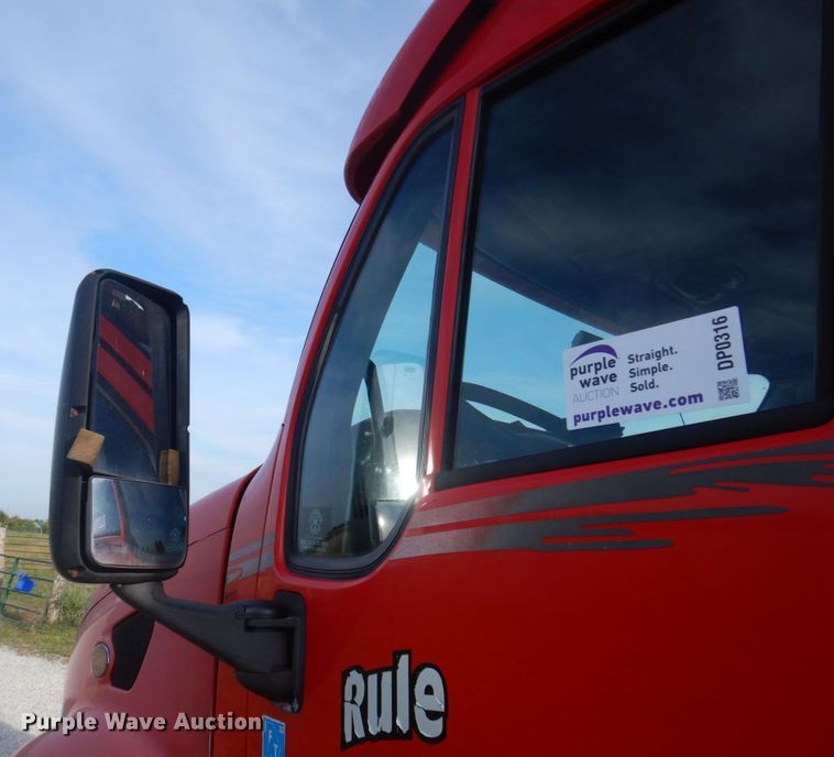 image for item DP0316 2005 Peterbilt 387  semi truck