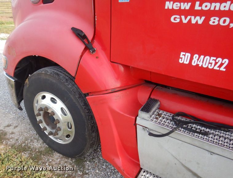 image for item DP0316 2005 Peterbilt 387  semi truck