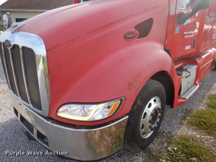 image for item DP0316 2005 Peterbilt 387  semi truck
