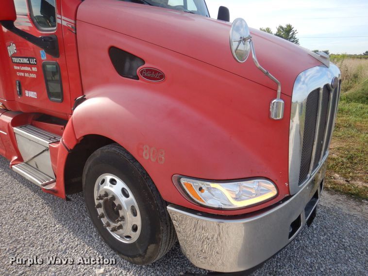 image for item DP0316 2005 Peterbilt 387  semi truck