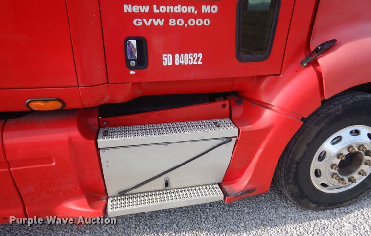 image for item DP0316 2005 Peterbilt 387  semi truck