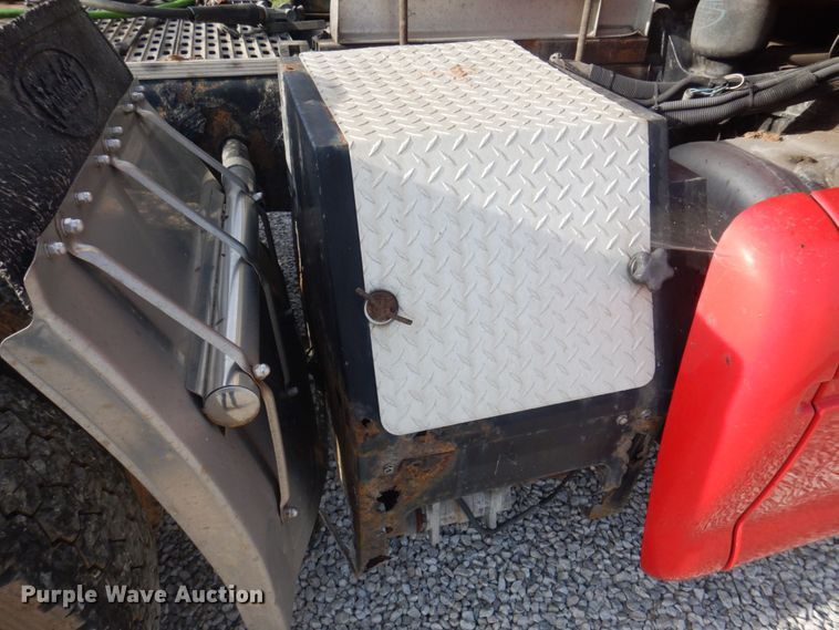 image for item DP0316 2005 Peterbilt 387  semi truck