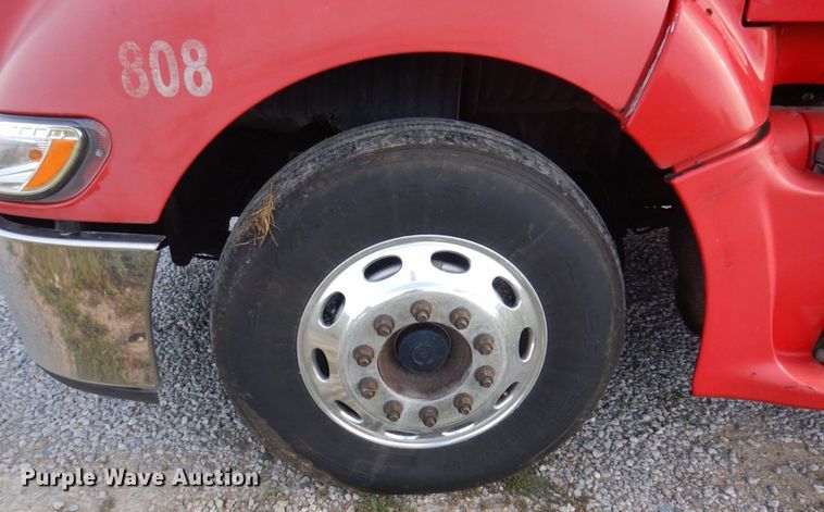 image for item DP0316 2005 Peterbilt 387  semi truck