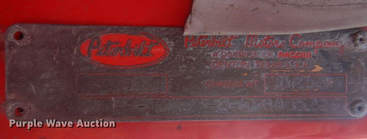 image for item DP0316 2005 Peterbilt 387  semi truck