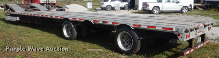 image for item DP0317 2013 Fontaine HCICD22RSA  drop deck equipment trailer