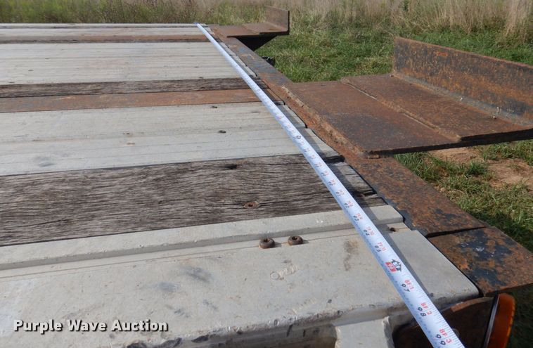 image for item DP0317 2013 Fontaine HCICD22RSA  drop deck equipment trailer