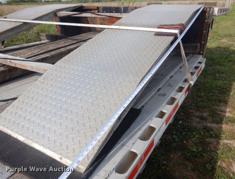 image for item DP0317 2013 Fontaine HCICD22RSA  drop deck equipment trailer