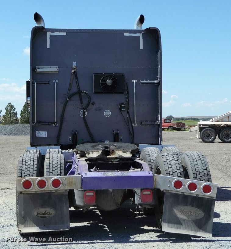 image for item DR1323 2008 Peterbilt 389  semi truck