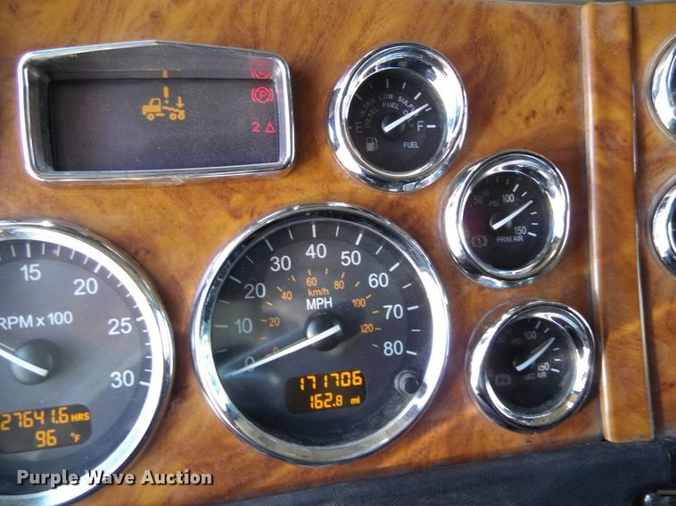 image for item DR1323 2008 Peterbilt 389  semi truck