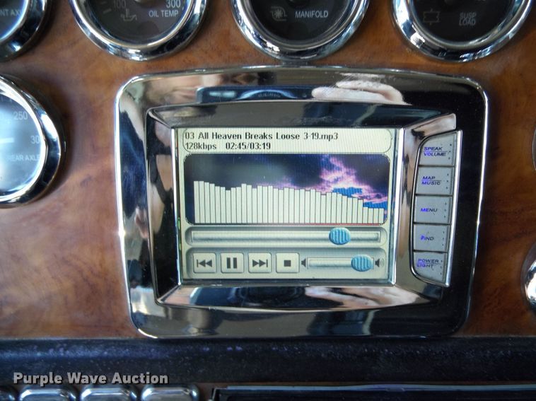 image for item DR1323 2008 Peterbilt 389  semi truck