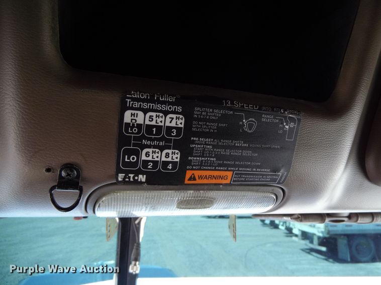 image for item DR1323 2008 Peterbilt 389  semi truck