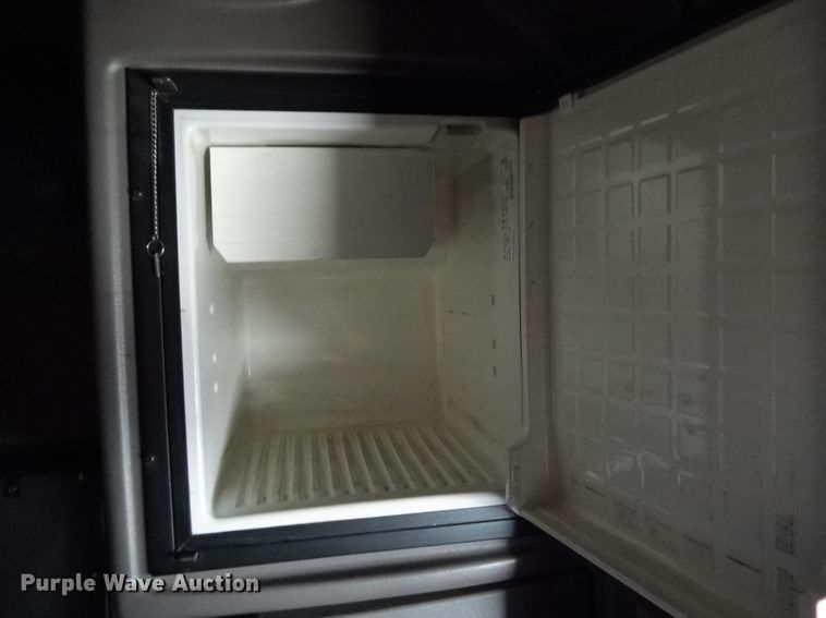 image for item DR1323 2008 Peterbilt 389  semi truck