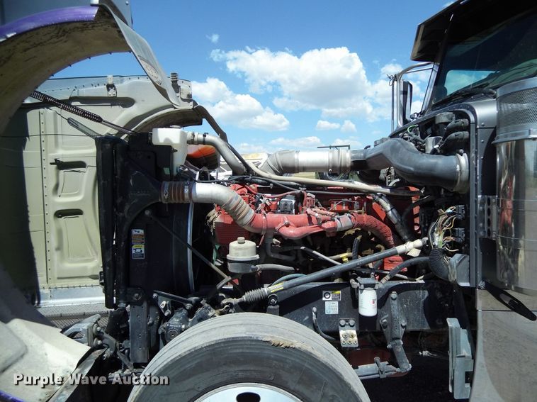 image for item DR1323 2008 Peterbilt 389  semi truck