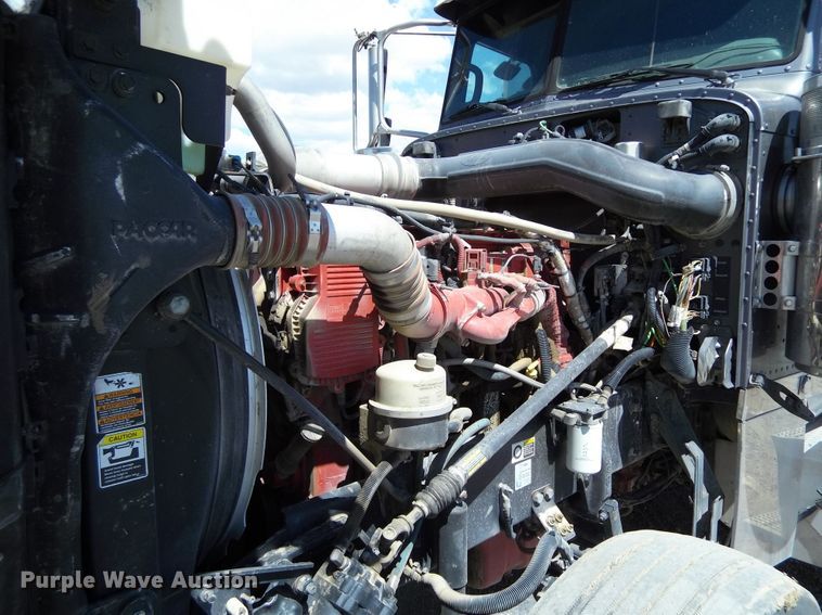 image for item DR1323 2008 Peterbilt 389  semi truck