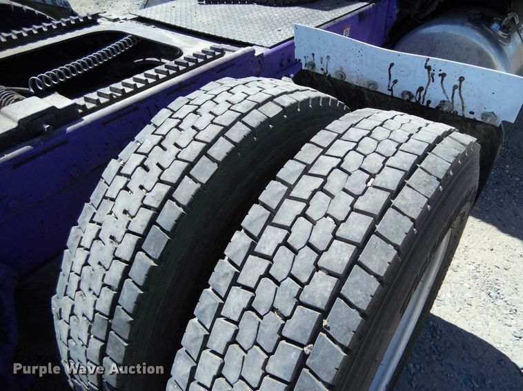 image for item DR1323 2008 Peterbilt 389  semi truck