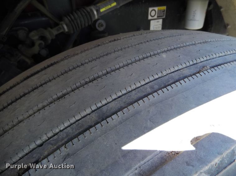 image for item DR1323 2008 Peterbilt 389  semi truck