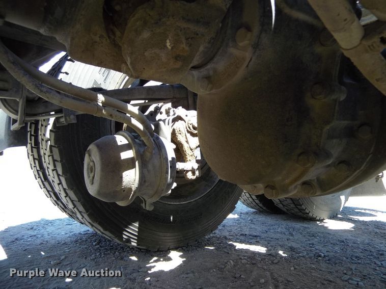 image for item DR1323 2008 Peterbilt 389  semi truck