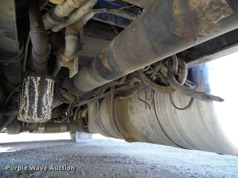 image for item DR1323 2008 Peterbilt 389  semi truck