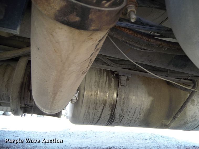 image for item DR1323 2008 Peterbilt 389  semi truck