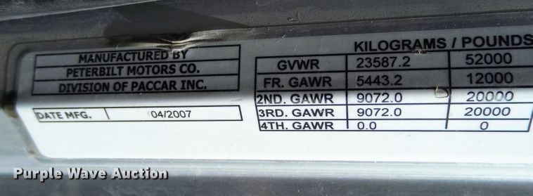 image for item DR1323 2008 Peterbilt 389  semi truck