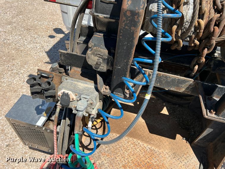 image for item DR1551 2010 Freightliner Cascadia 125  winch truck