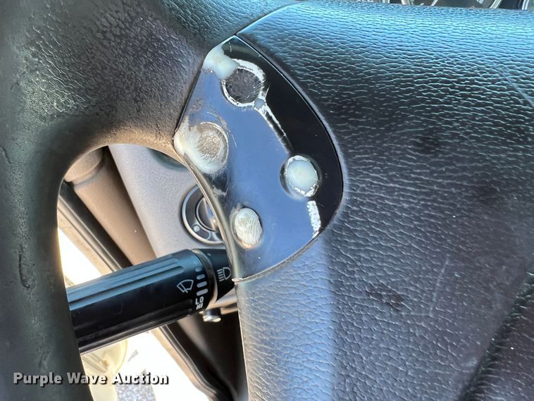 image for item DR1551 2010 Freightliner Cascadia 125  winch truck