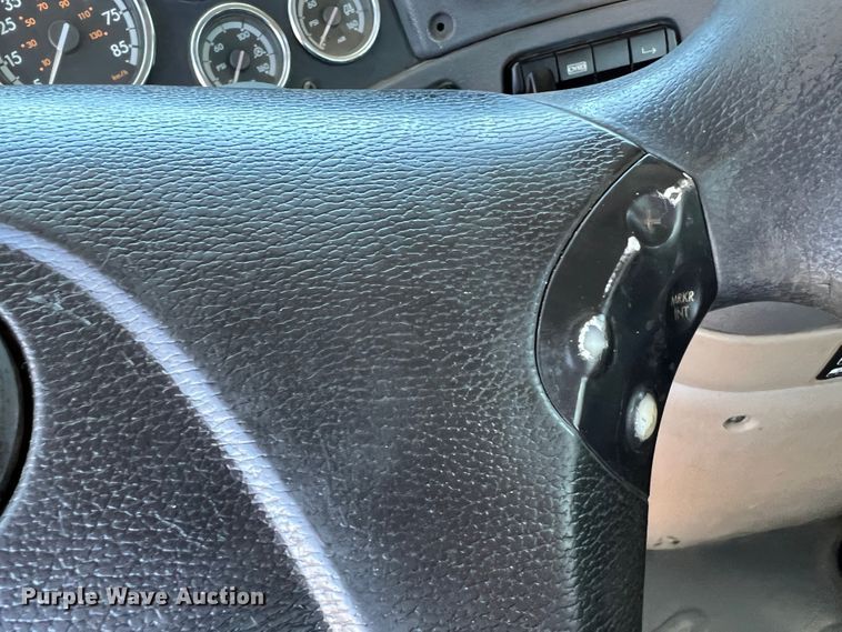 image for item DR1551 2010 Freightliner Cascadia 125  winch truck