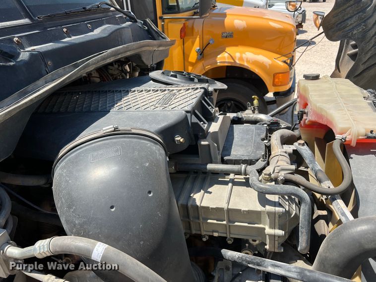 image for item DR1551 2010 Freightliner Cascadia 125  winch truck