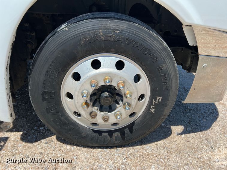 image for item DR1551 2010 Freightliner Cascadia 125  winch truck