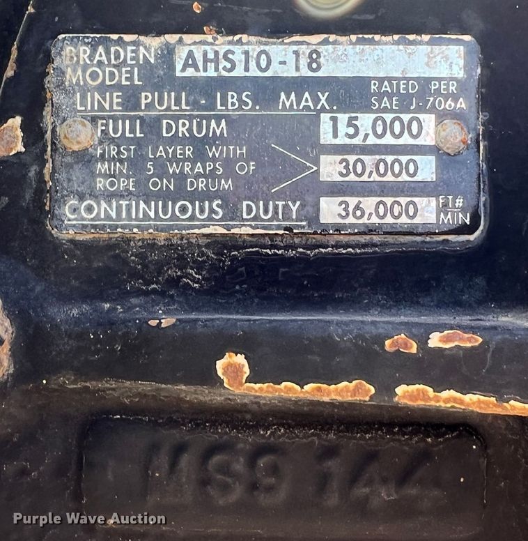 image for item DR1551 2010 Freightliner Cascadia 125  winch truck