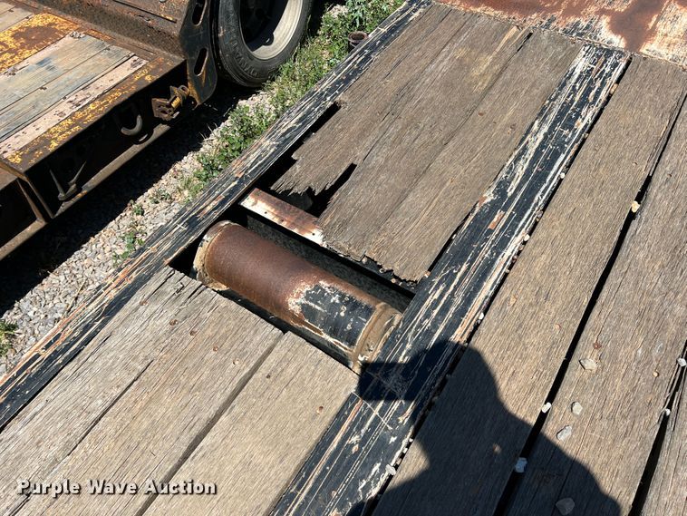 image for item DR1563 2007 Dragon  lowboy equipment trailer