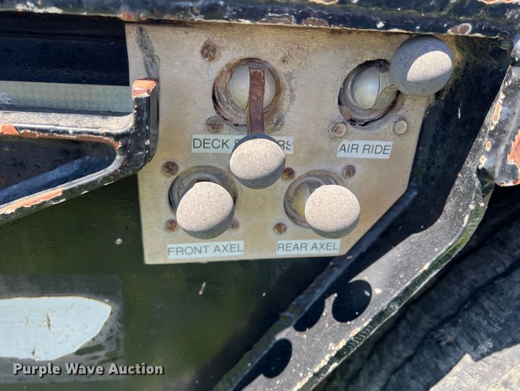 image for item DR1563 2007 Dragon  lowboy equipment trailer