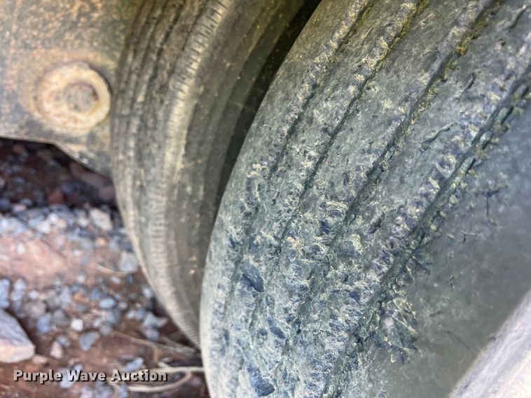 image for item DR1563 2007 Dragon  lowboy equipment trailer