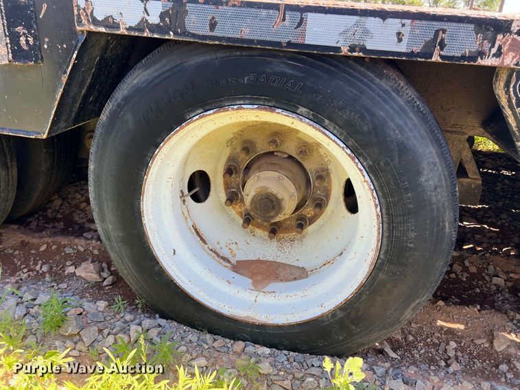 image for item DR1563 2007 Dragon  lowboy equipment trailer