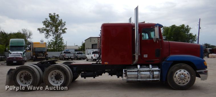 image for item DR1952 1994 Freightliner FLD120  semi truck