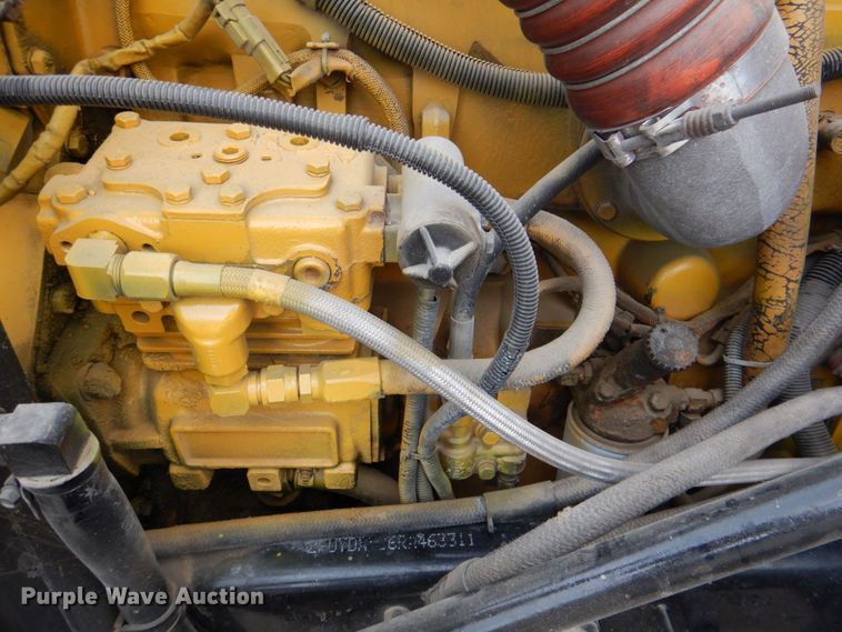 image for item DR1952 1994 Freightliner FLD120  semi truck