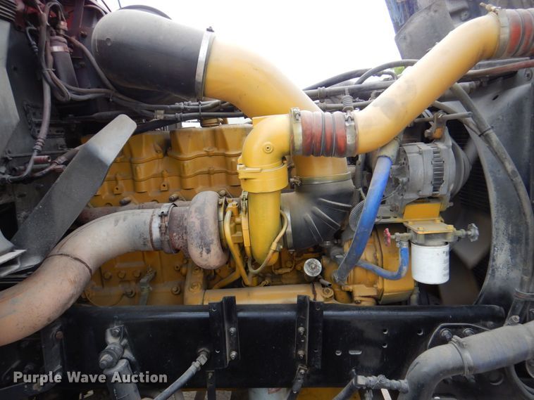 image for item DR1952 1994 Freightliner FLD120  semi truck