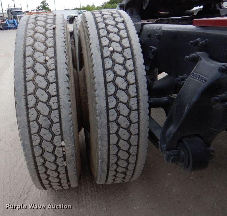 image for item DR1952 1994 Freightliner FLD120  semi truck