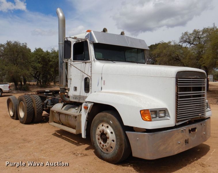 image for item DR1978 1991 Freightliner FLD  semi truck