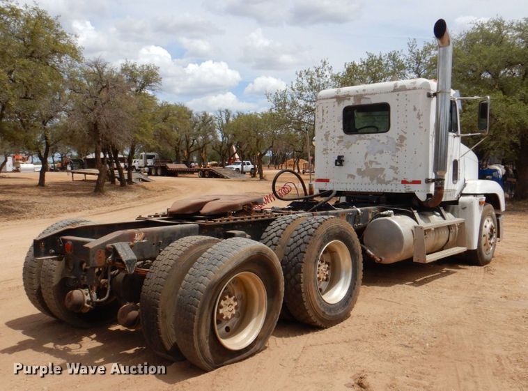 image for item DR1978 1991 Freightliner FLD  semi truck